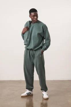 Essentials Vintage Washed Sweater - Forest