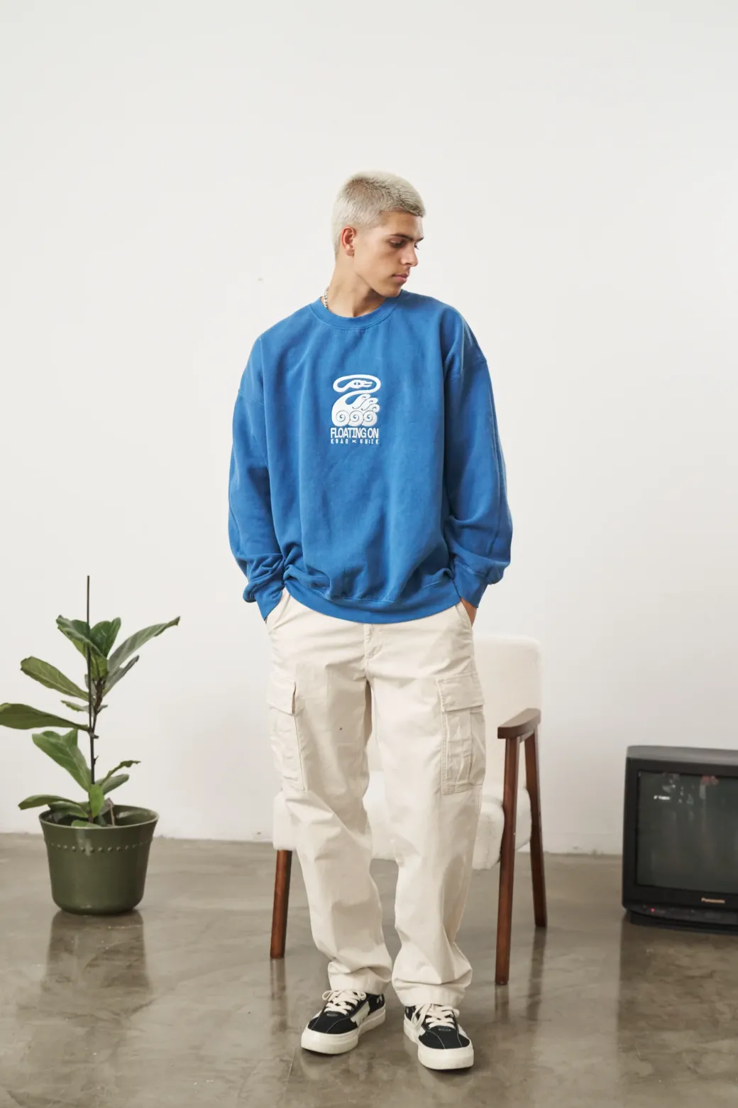 KBAR X UN:IK 'Floating On' Vintage Washed Sweater - Blue