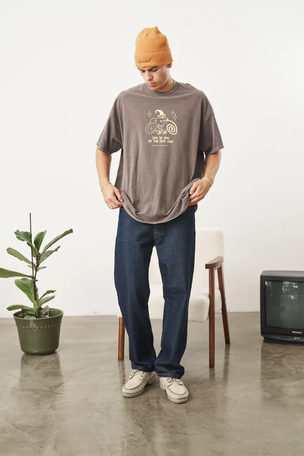 KBAR X UN:IK 'Frog Pond' Vintage Washed Tee - Chocolate