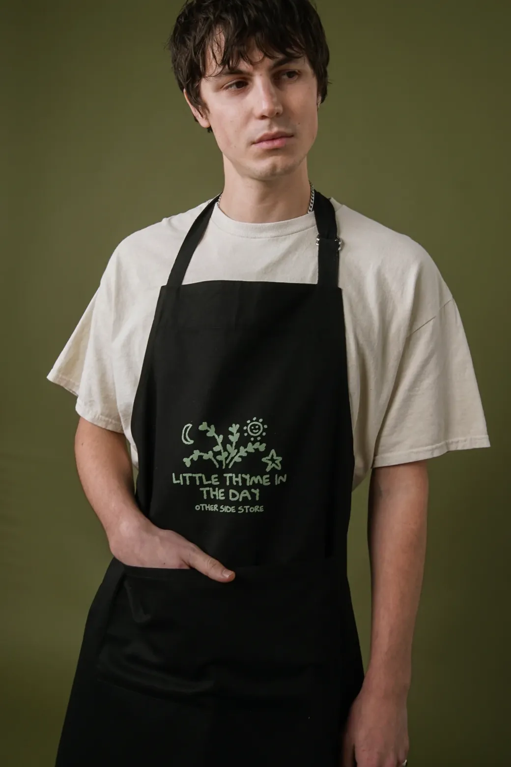 Other Side Store 'Little Thyme' Apron - Black